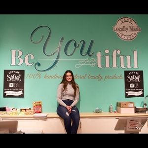 Meet your Posher, Adriana